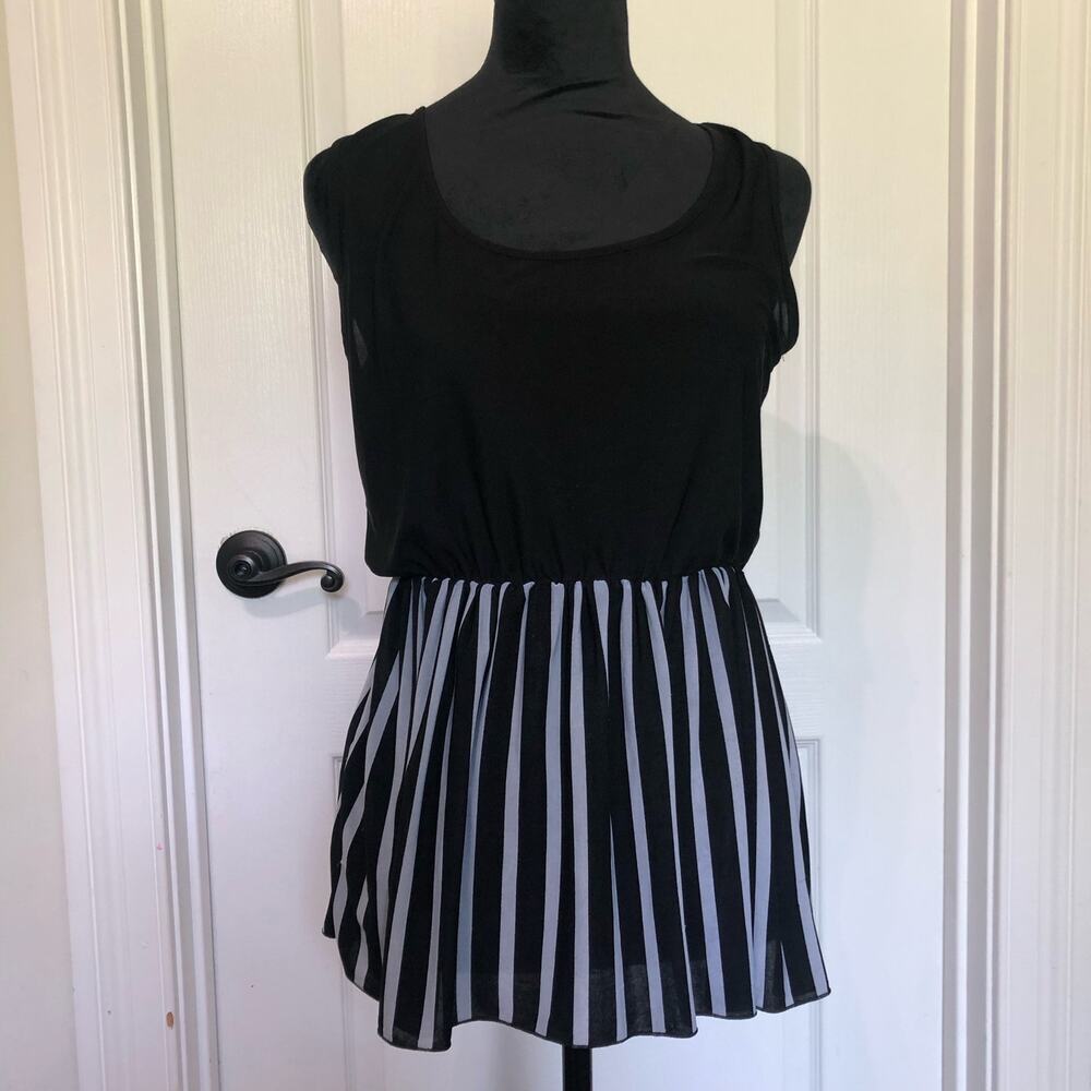 Julia Black White Striped Pleated Mini Dress Sleeveless Elastic Waist S/M USED